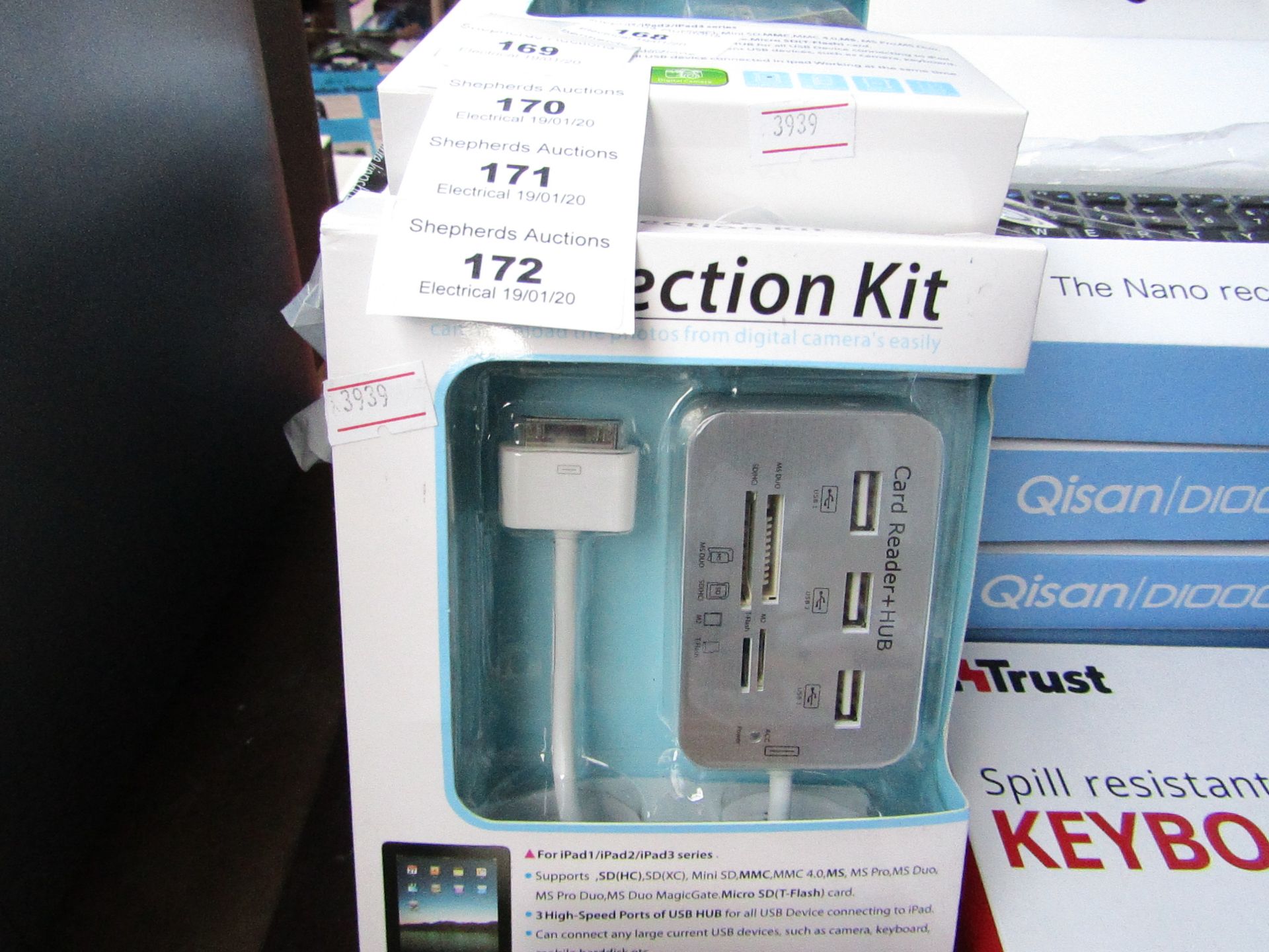 Connection kit - Card reader + Hub - Packaged.