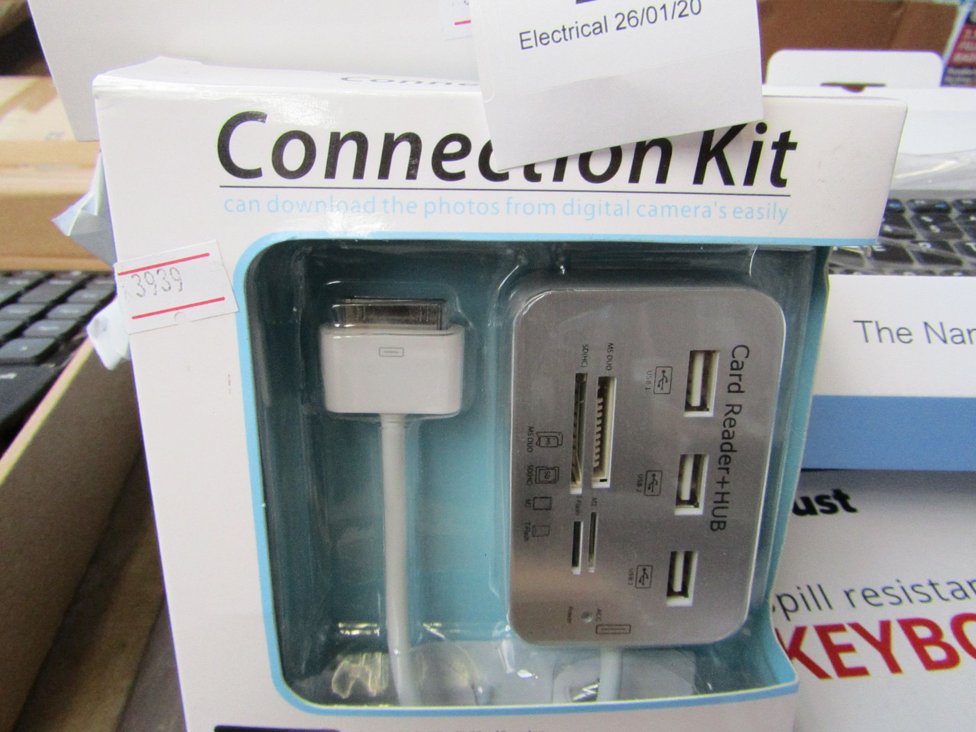 Connection kit - Card reader + Hub - Packaged.