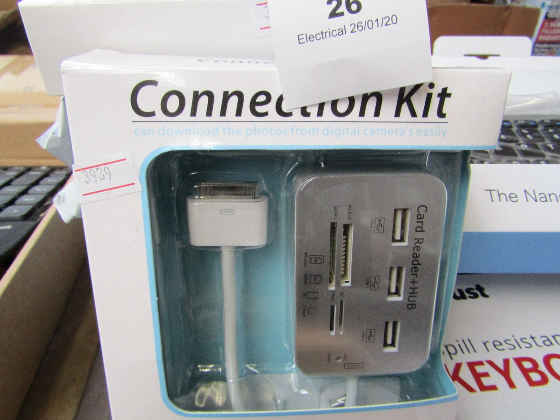 Connection kit - Card reader + Hub - Packaged.