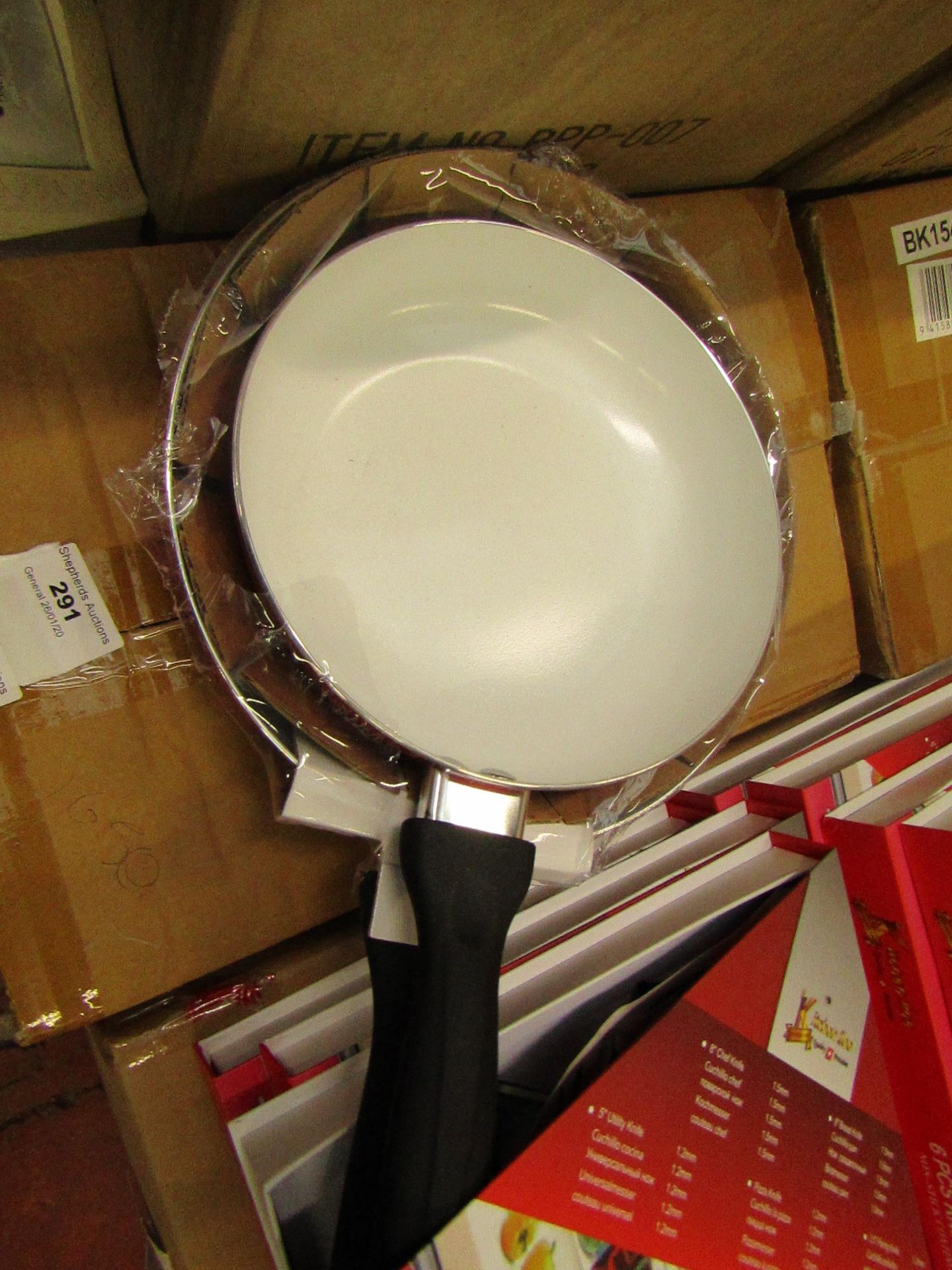Set of 2 Frying Pans in Red. New & Boxed