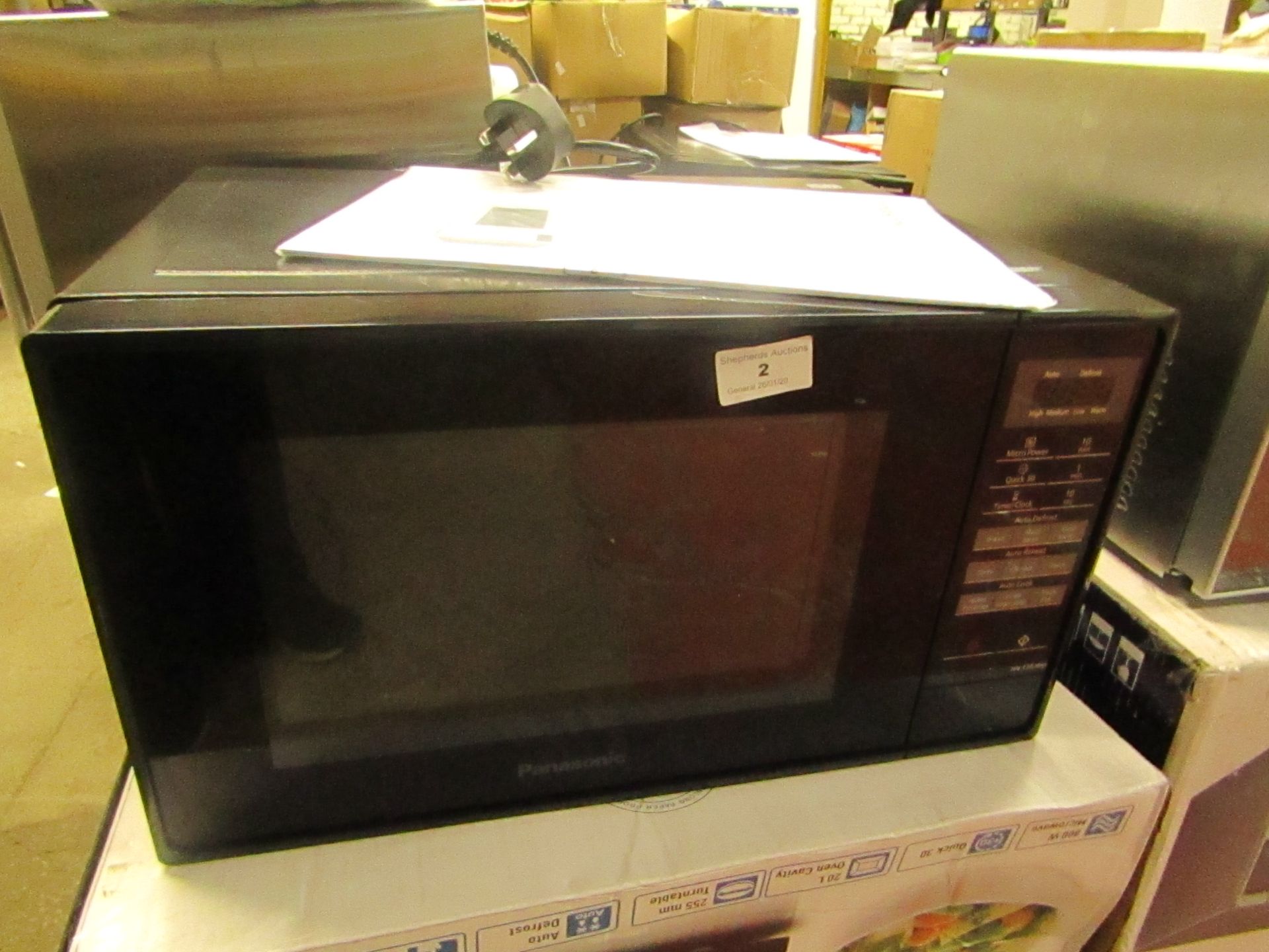 Panasonic E28JBM Microwave Oven. 800w. 20L. Tested working but missing The Plate. Boxed with