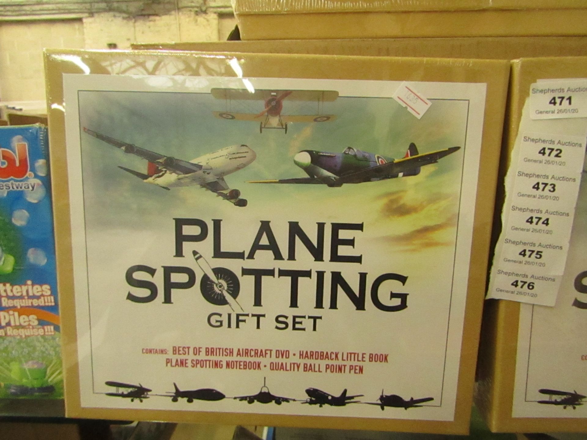 Plane Spotting Gift Set. Includes DVD,Books & Pen. New in a Sealed Box