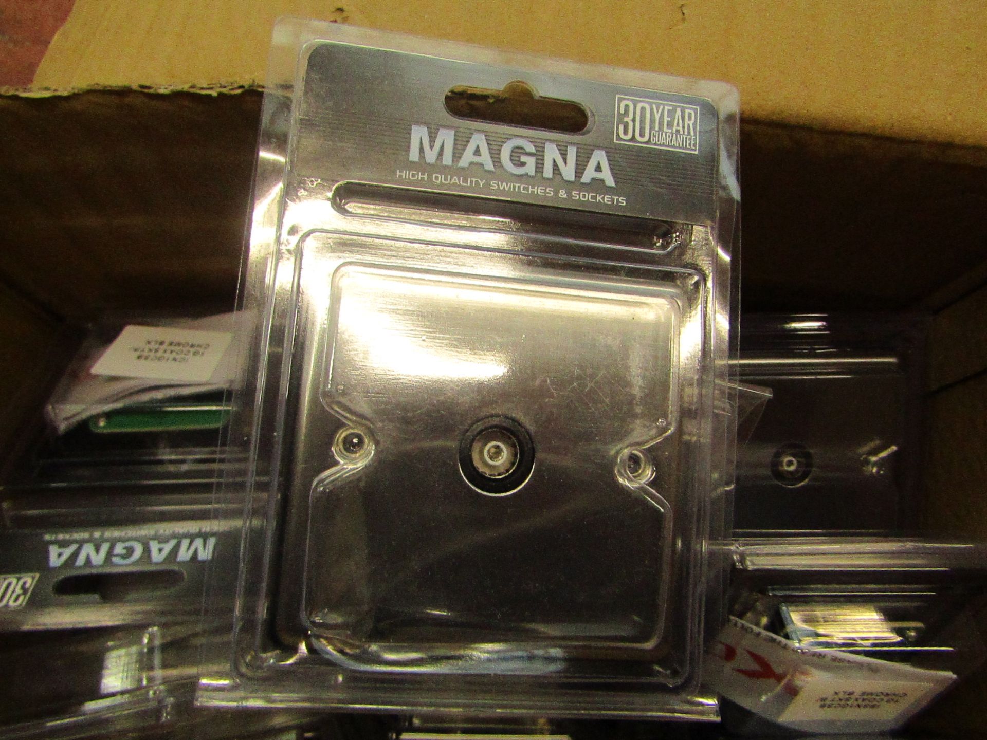 10 x Magna 1G Coax Outlets in Chrome. Packaged
