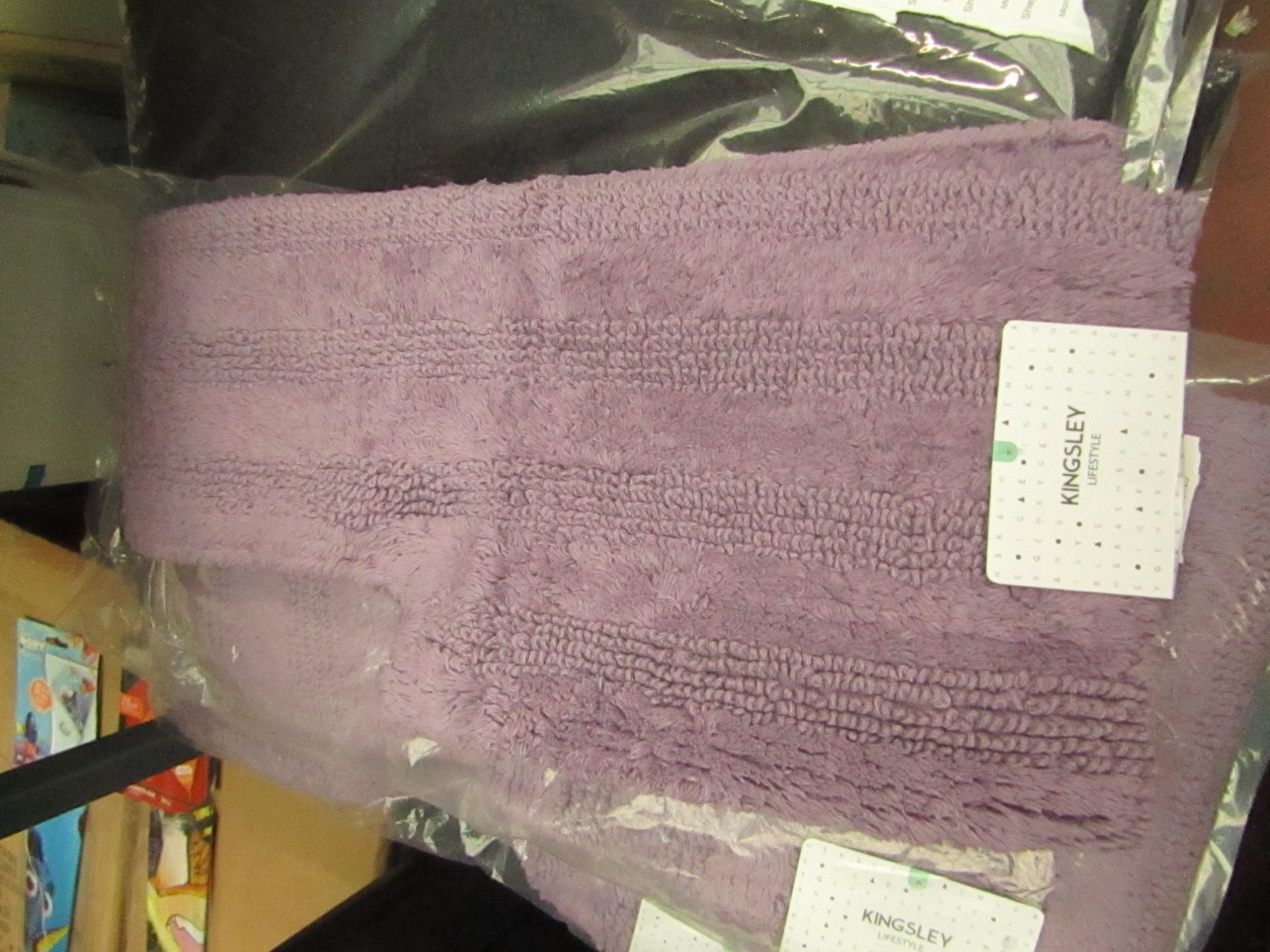 Pack of 2 Kingsley Pedestal Mats in Purple.New with Tags
