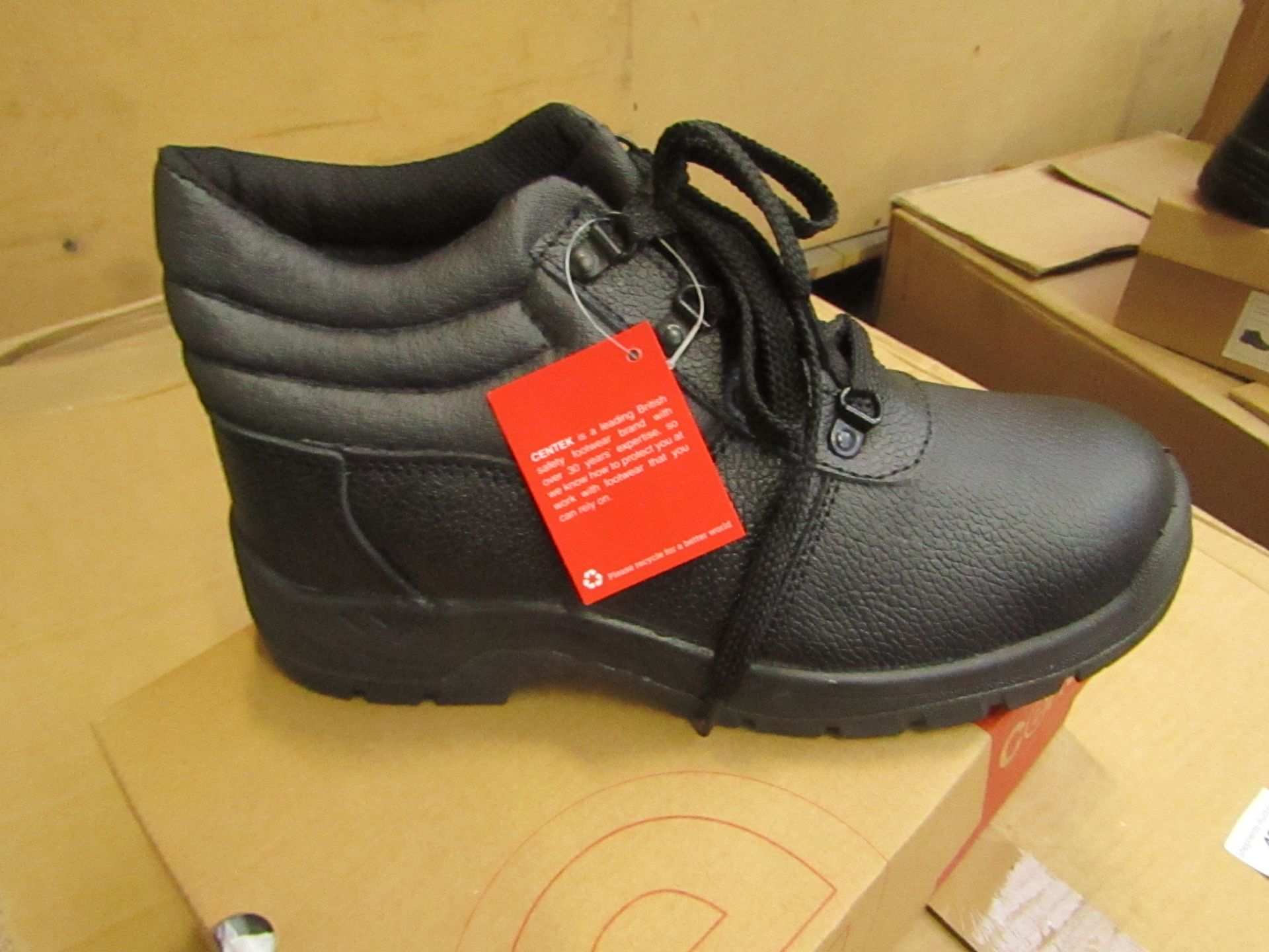 Centek FS330 safety boot, new and boxed size 8