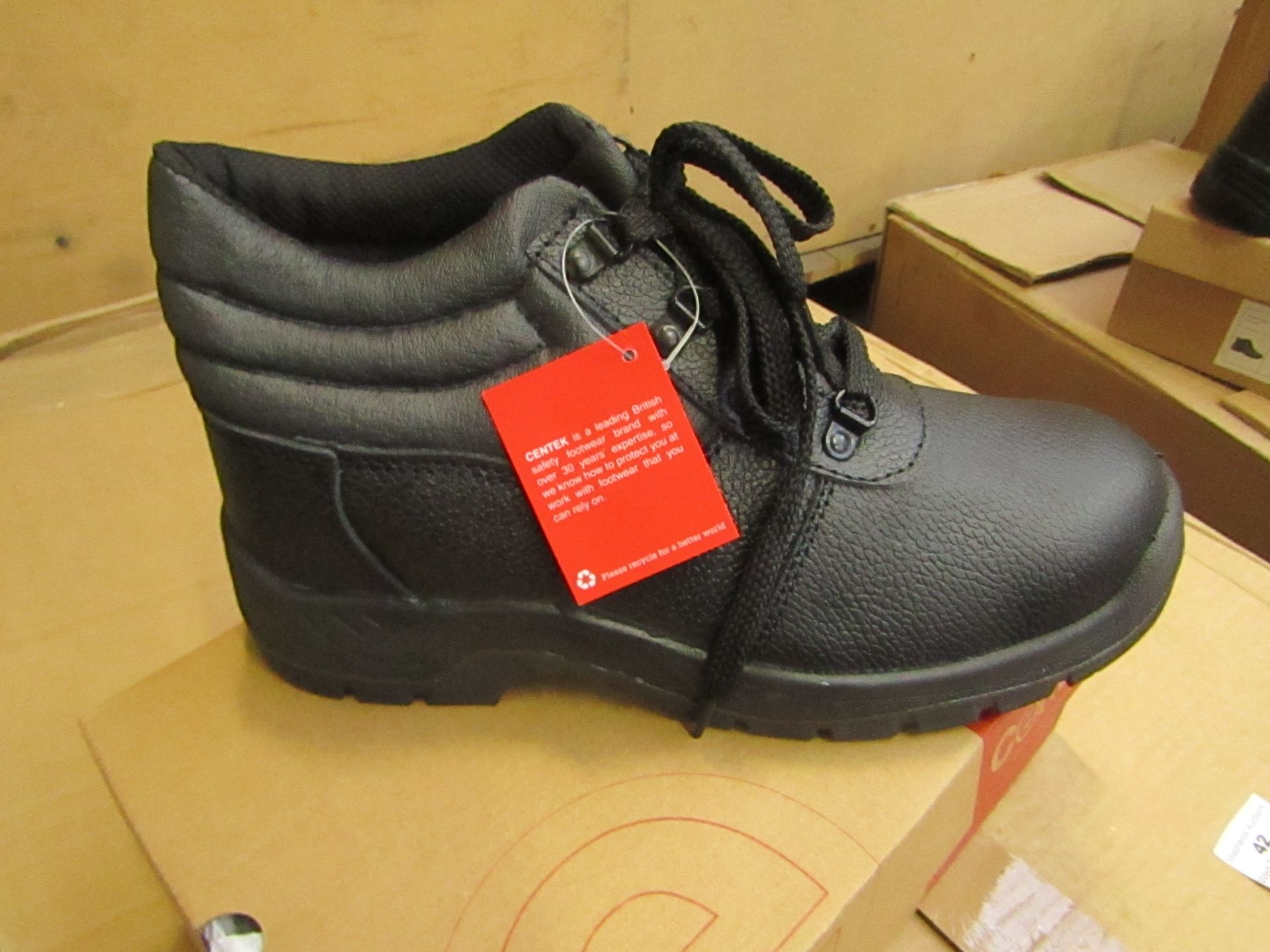 Centek FS330 safety boot, new and boxed size 8