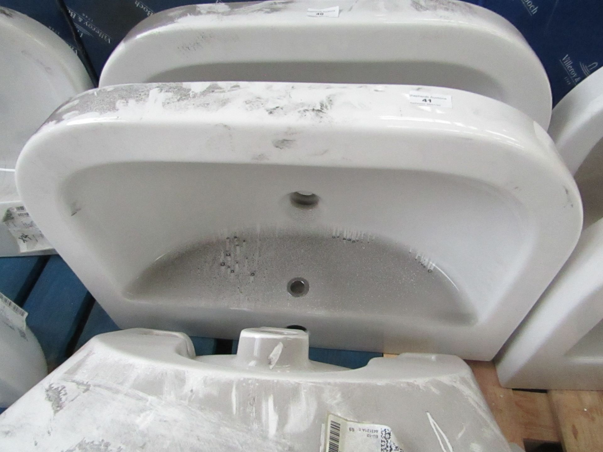 Villeroy and Boch 1TH basin with overflow, 650mm, new.