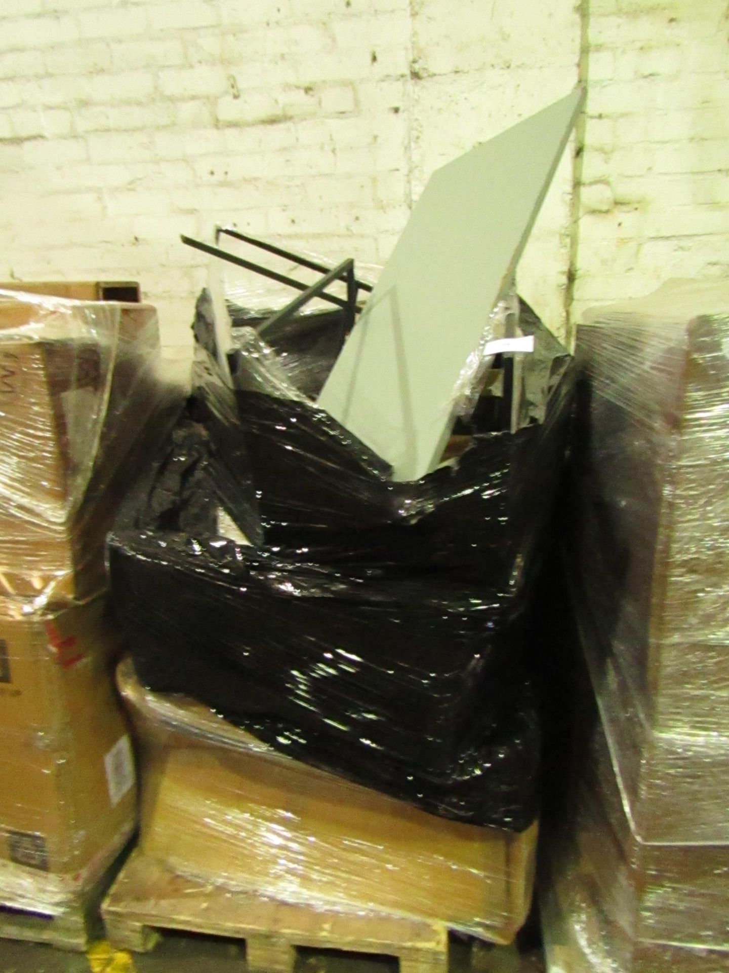 | 1x | PALLET OF SWOON B.E.R AND AWAITING PARTS FURNITURE ITEMS WHICH COULD INCLUDE ANYTHING FROM