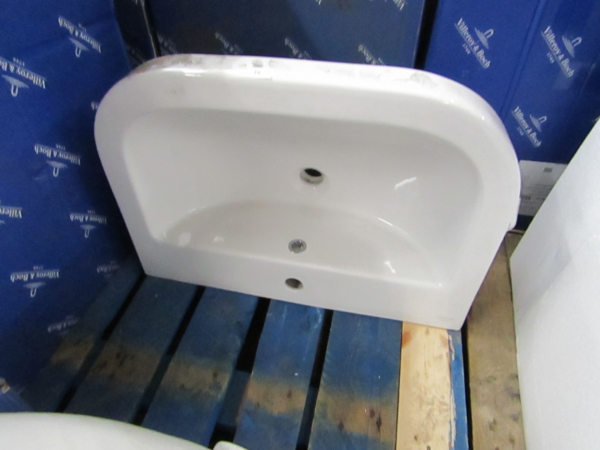 Villeroy and Boch 650mm 1TH basin with overflow, new.