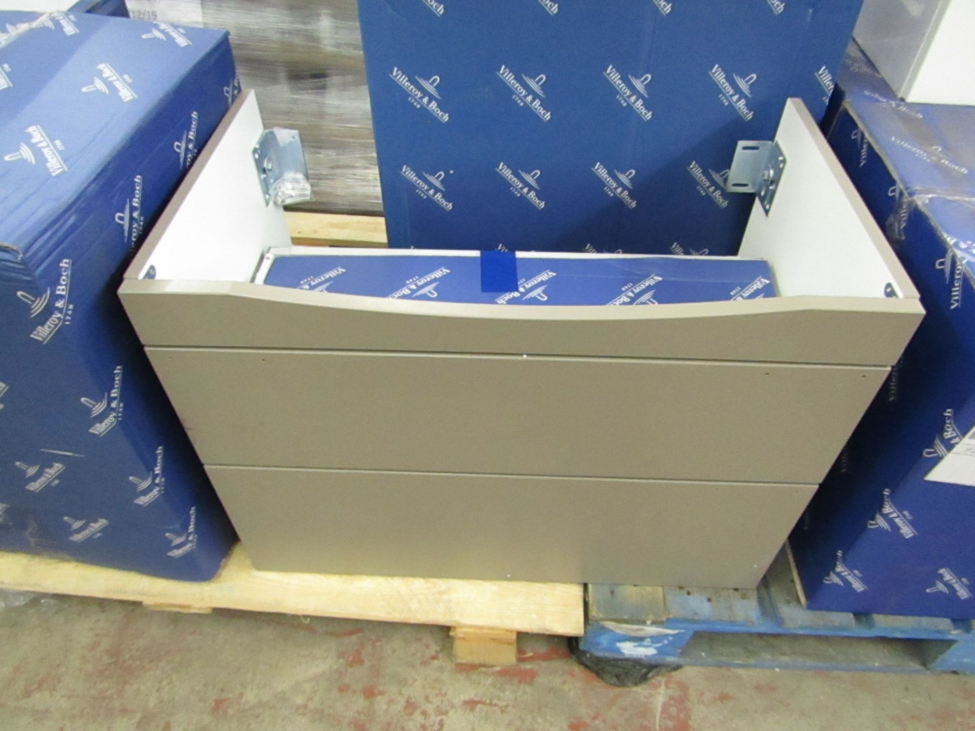 Villeroy and Boch 750mm vanity unit, new and boxed.