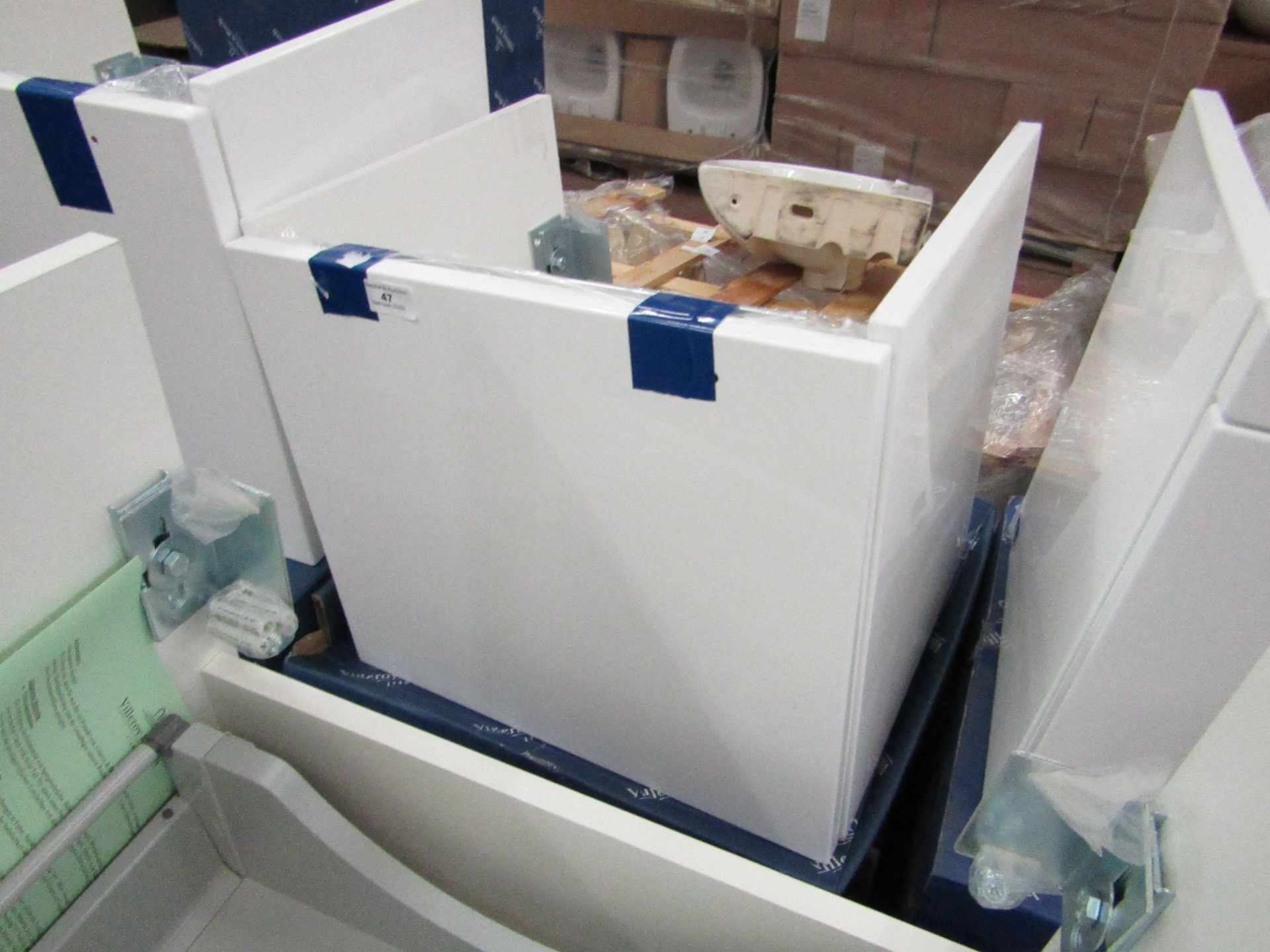 Villeroy and Boch vanity unit, 450 x 410 x 380, new and boxed.
