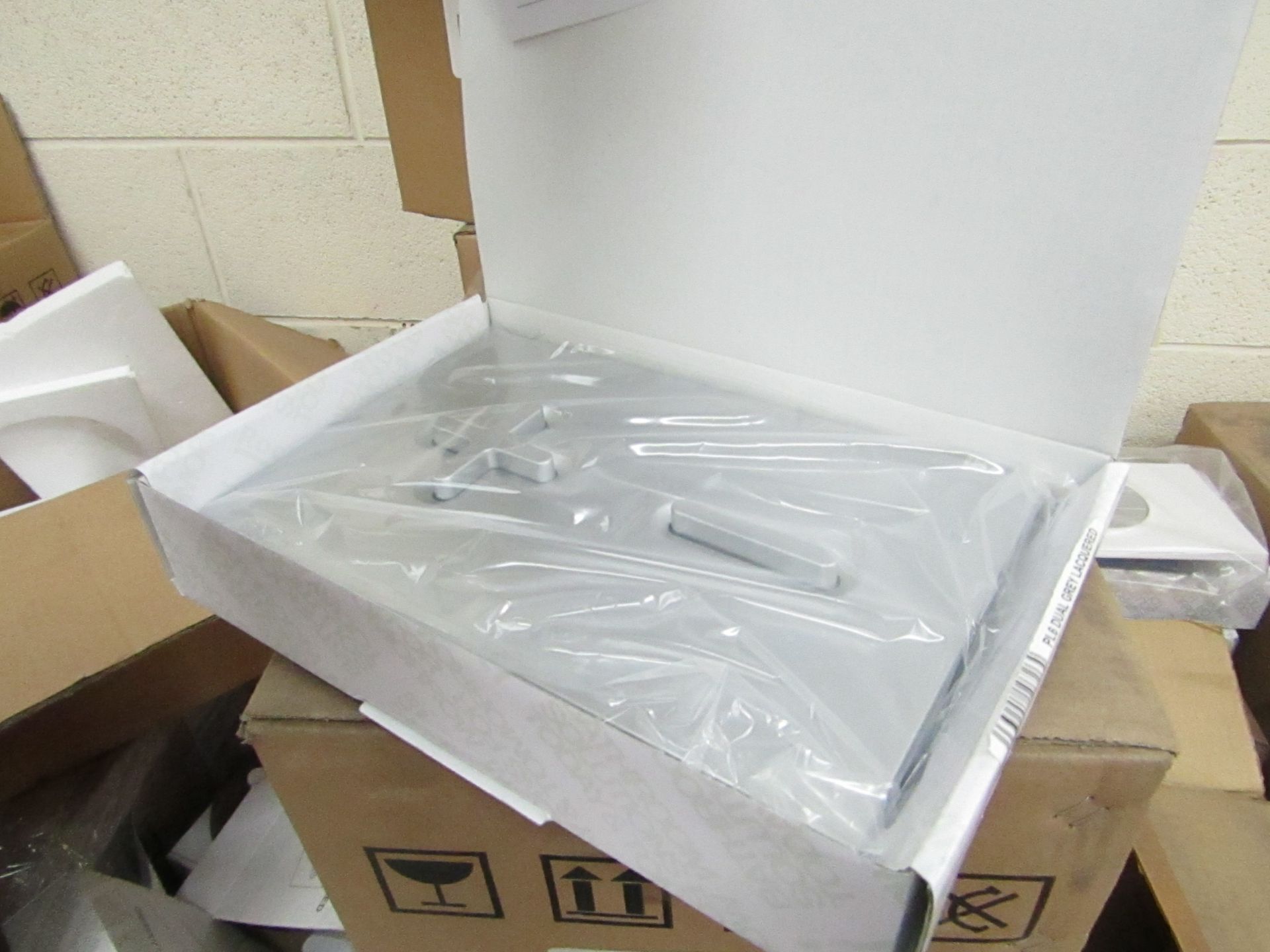 Roca PL6 Dual Chrome Flush plate, new and boxed.