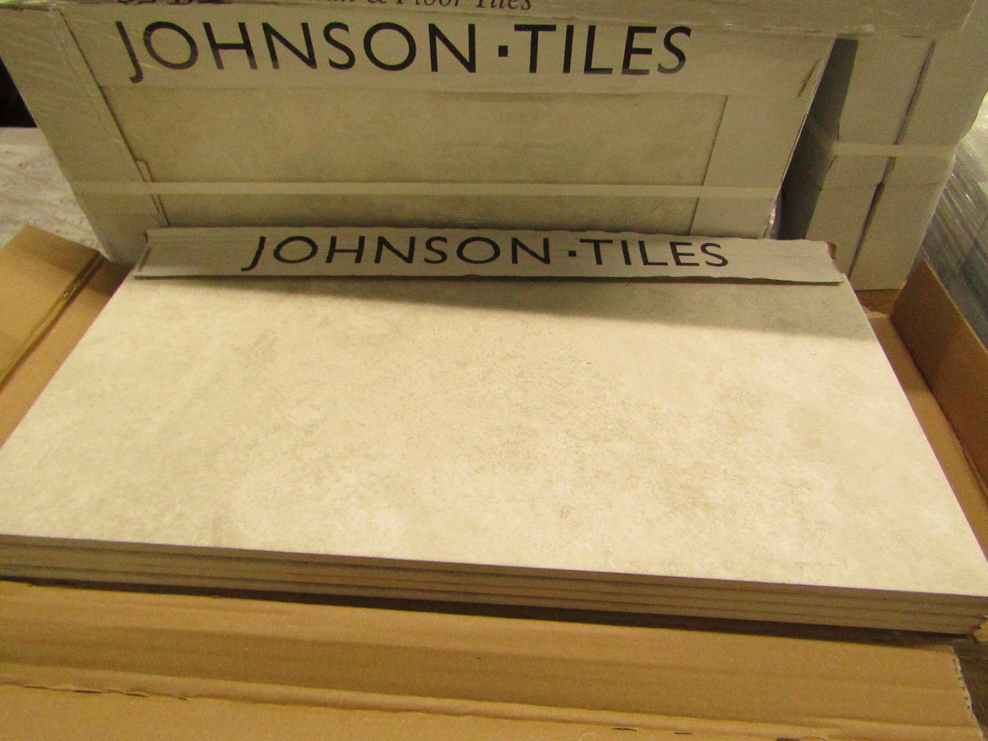 10x Packs of 5 Cambridge Classic White Textured 300x600 wall and floor tiles by Johnsons, new. The