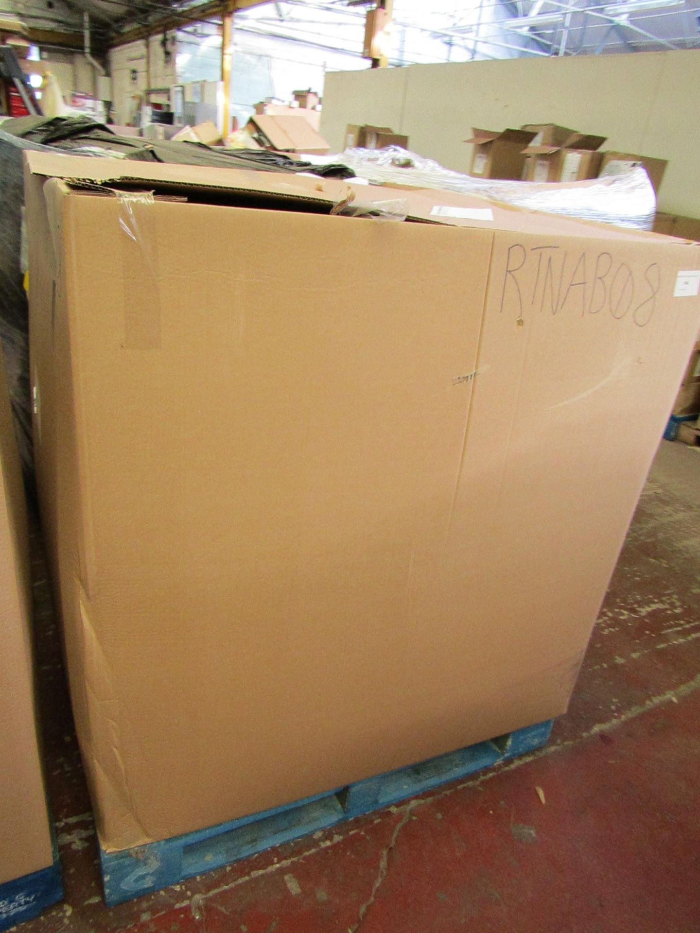 | 33X | THE PALLET CONTAINS VARIOUS SIZED YAWN AIR BEDS | BOXED AND UNCHECKED | NO ONLINE RE-