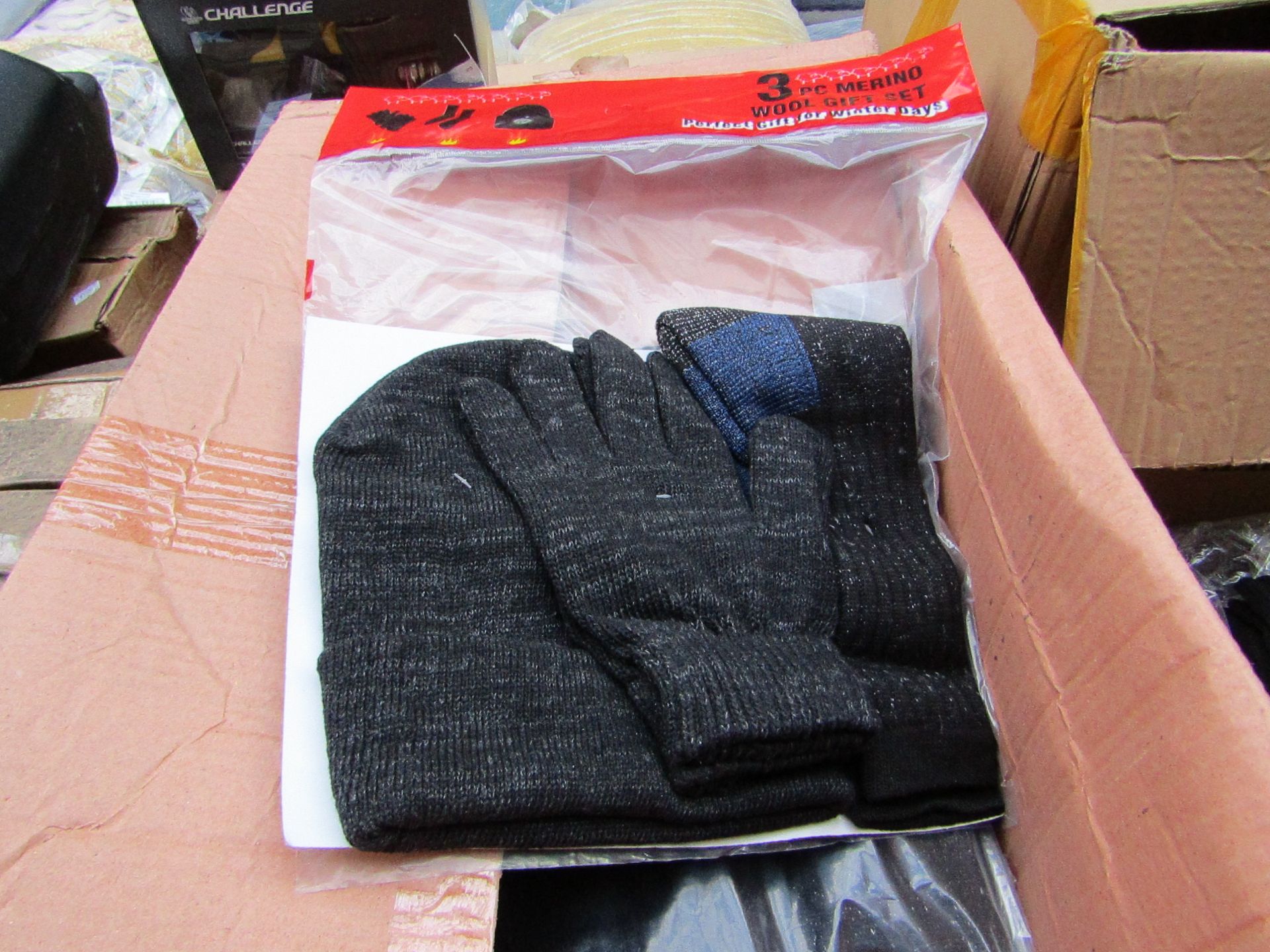 3 piece Merino Wool Gift Sets being Hat, Gloves & Socks new & packaged