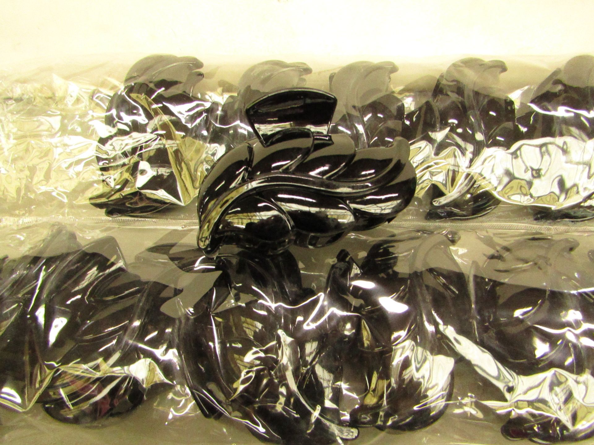 12 x Black Extra Large Hair Claws RRP £2.99 each @ Claires Accessories new