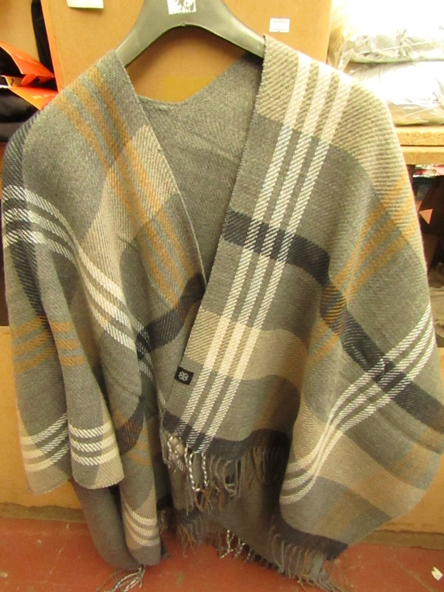 Avon Grey Tartan/Plain Grey Reversable Shawl one size new & packaged