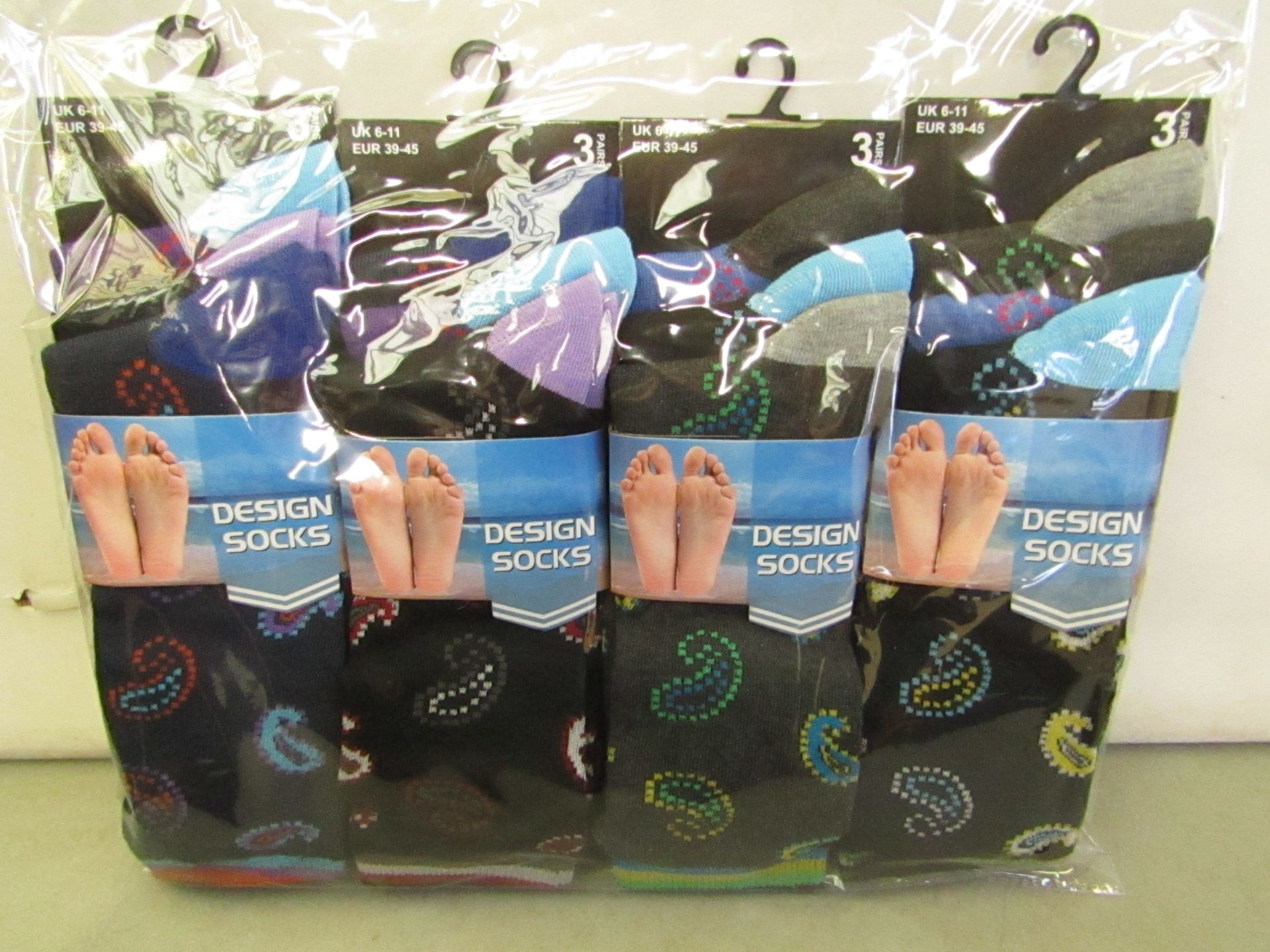 12 X Pairs of Mens Design Socks size 6-11 new in packaging