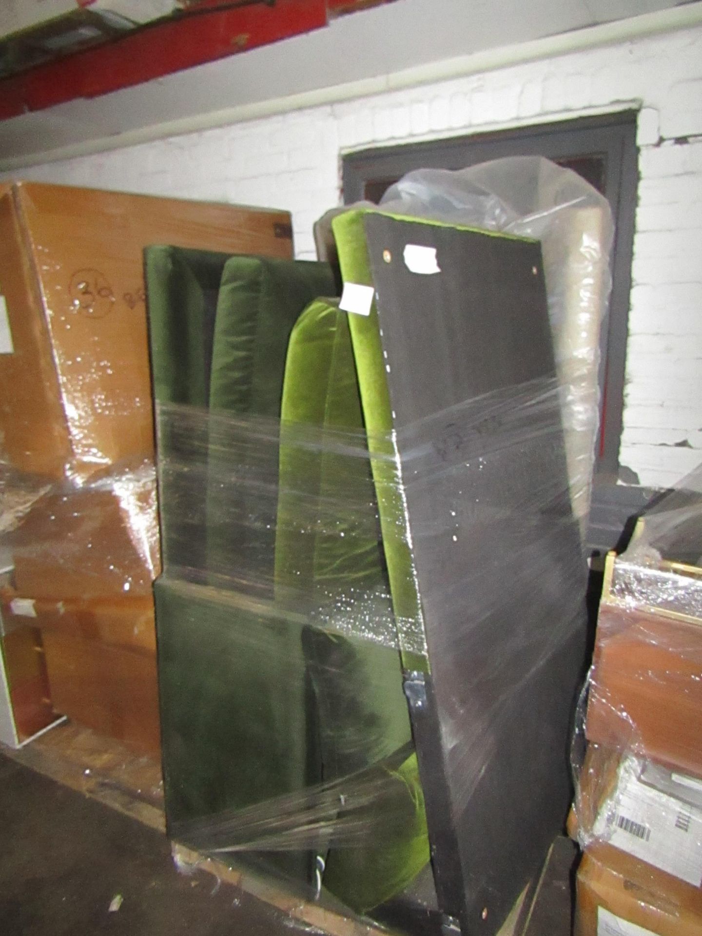 | 1x | PALLET OF SWOON B.E.R AND AWAITING PARTS FURNITURE ITEMS WHICH COULD INCLUDE ANYTHING FROM