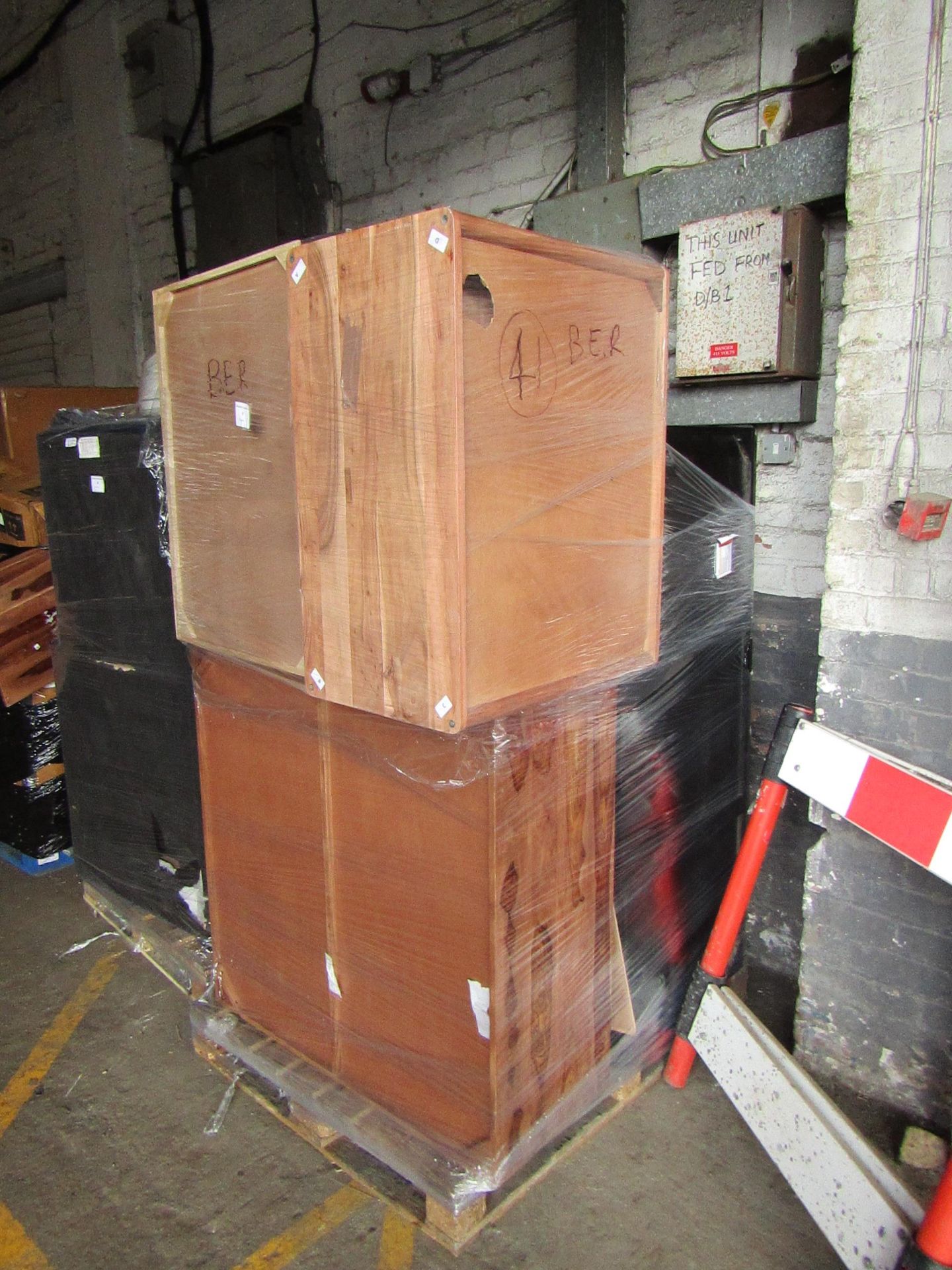 | 1x | PALLET OF SWOON B.E.R AND AWAITING PARTS FURNITURE ITEMS WHICH COULD INCLUDE ANYTHING FROM