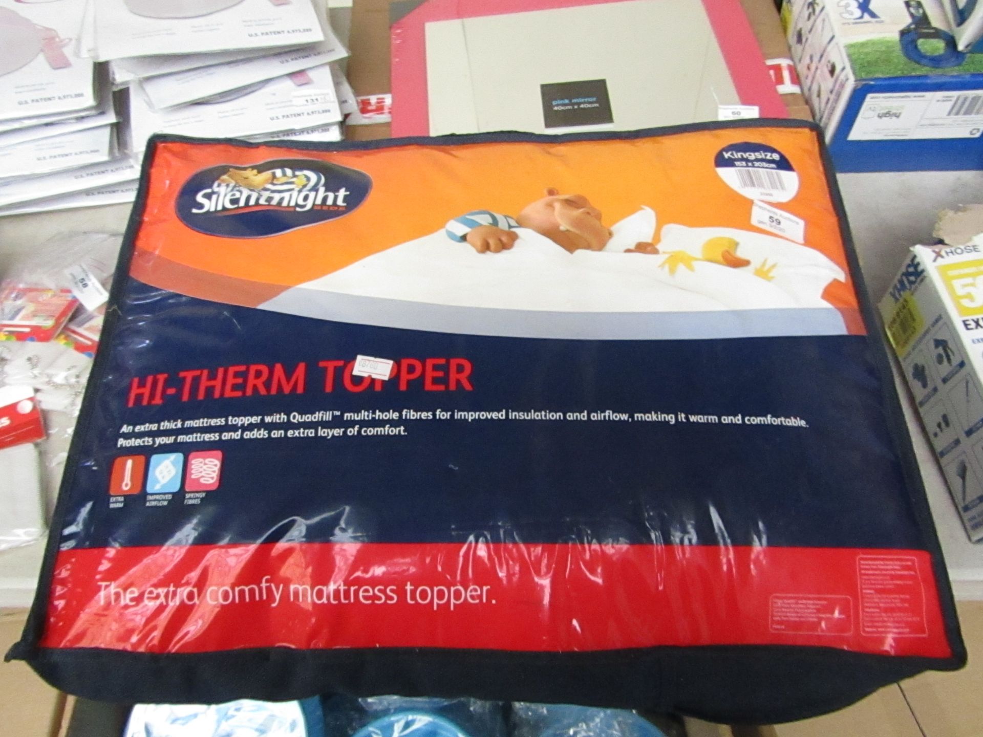 Silentnight HiTherm King Size Mattress Topper. Looks Unused & comes in a carry bag