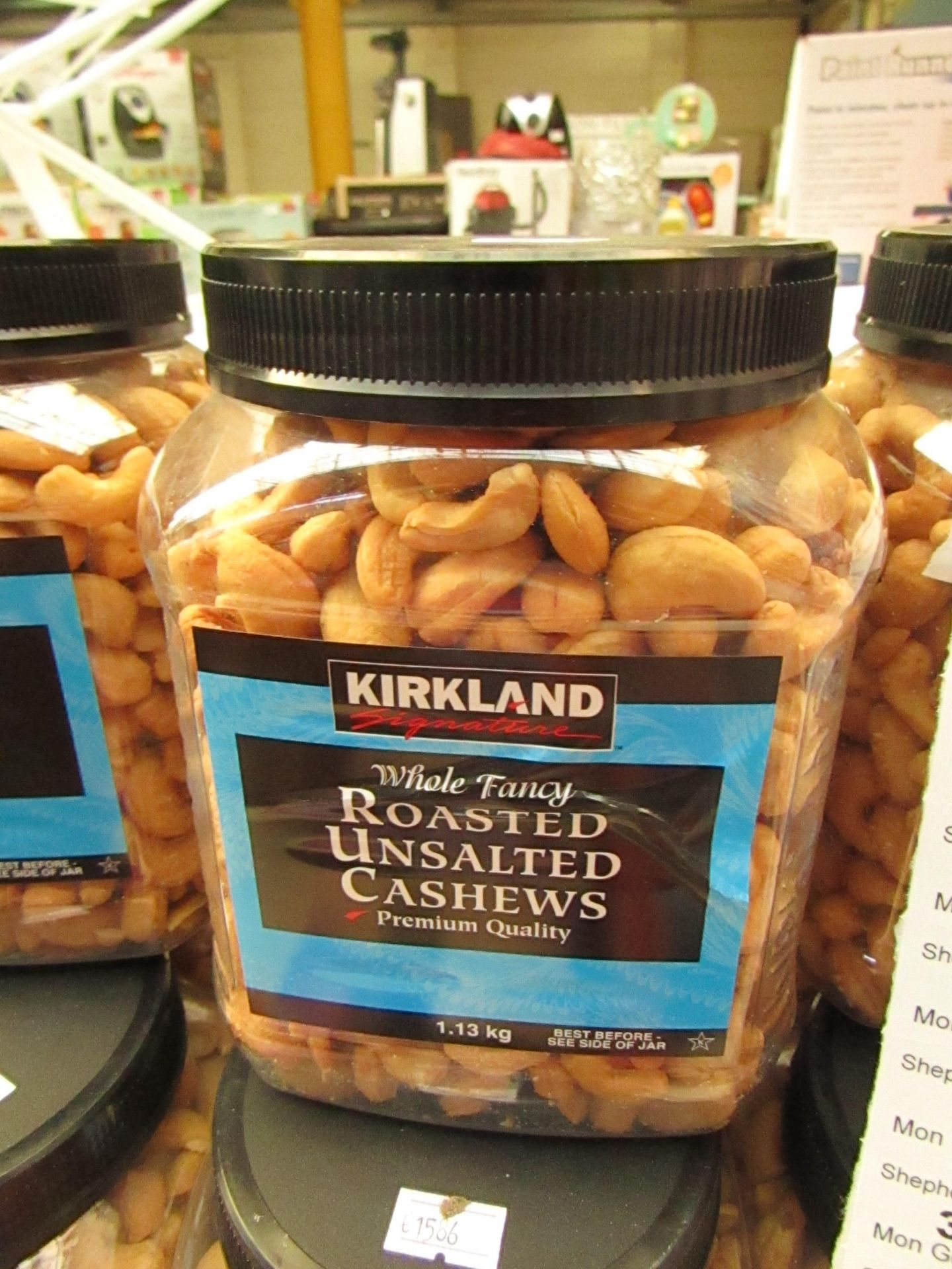 Kirkland Whole fancy Roasted Unsalted Cashews. 1.13kg. BB 16/11/19