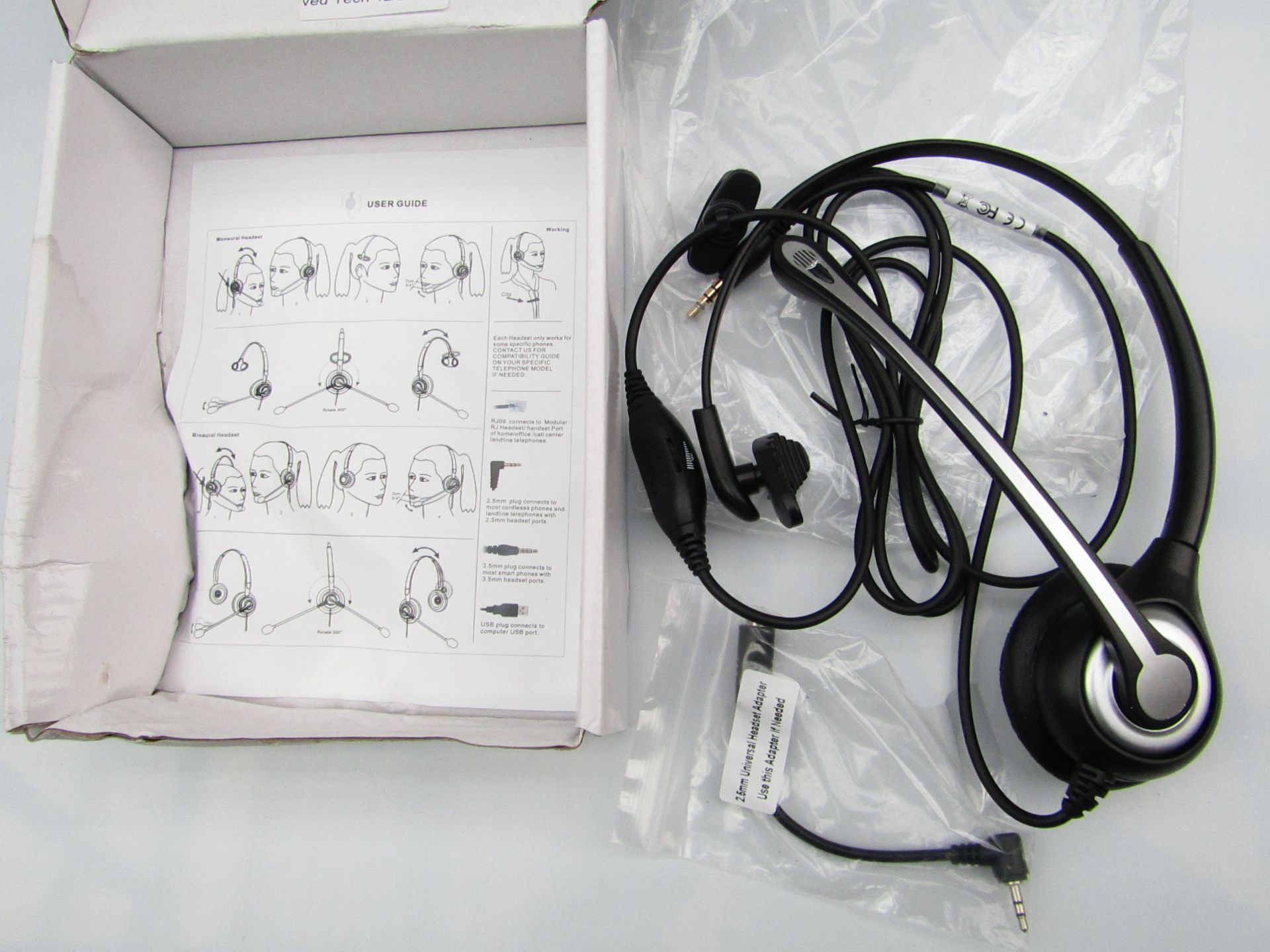 2.5mm Universal headphone adaptor, untested and boxed.