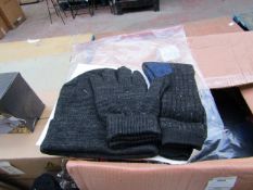 3 piece Merino Wool Gift Sets being Hat, Gloves & Socks new & packaged