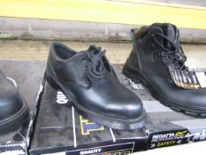 Capps safety steel toe-cap shoes, size 8, new and boxed.