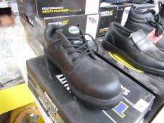 Tuffking safety steel toe-cap shoes, size 6, new and boxed.