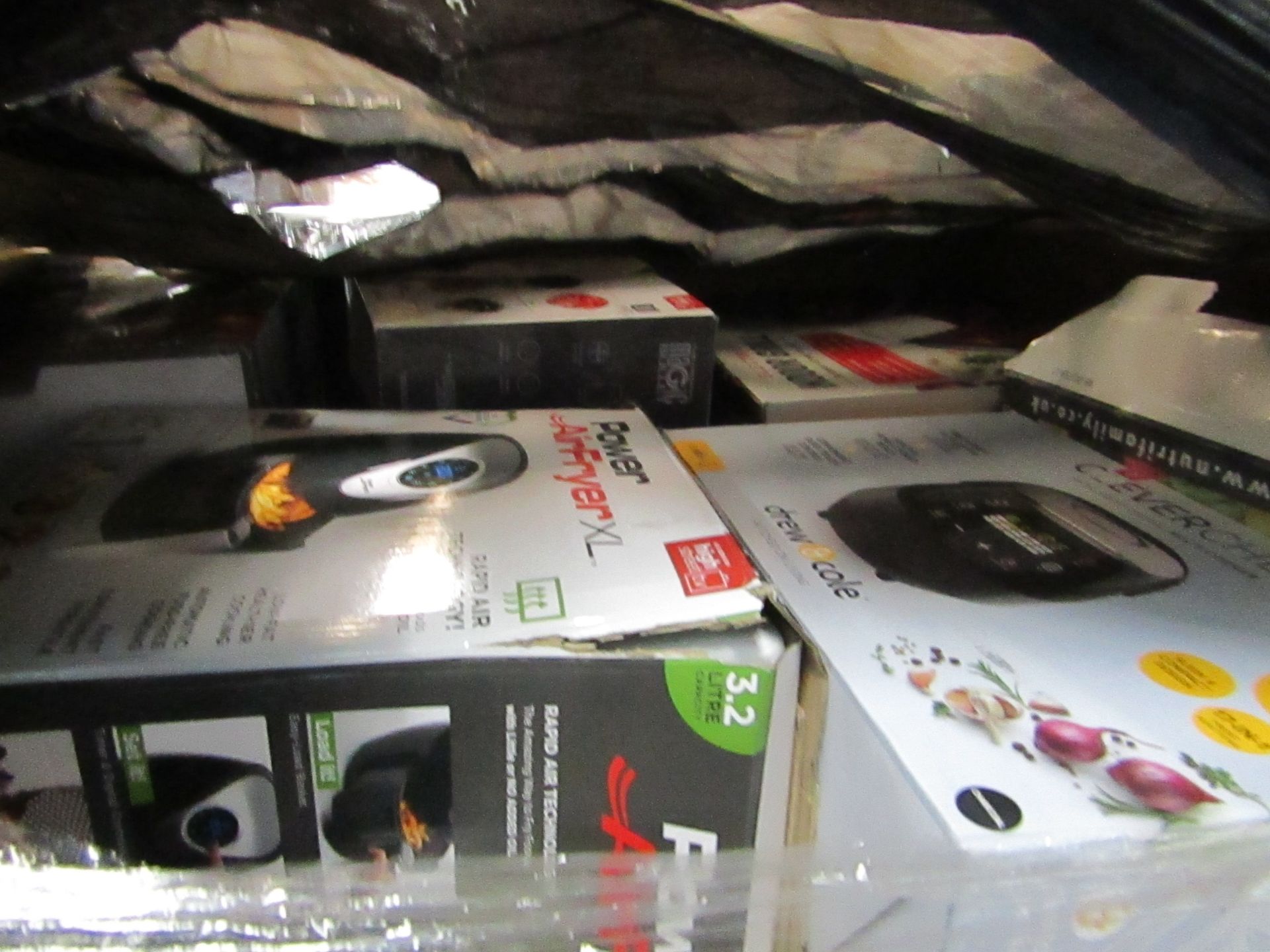 | APPROX 35X | THE PALLET CONTAINS NUTRI BULLET, AIR FRYER XL'S, AIR HAWK AND MORE | BOXED AND - Image 2 of 2