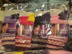 12 X Pairs of Ladies Design Socks size 4-7 new in packaging