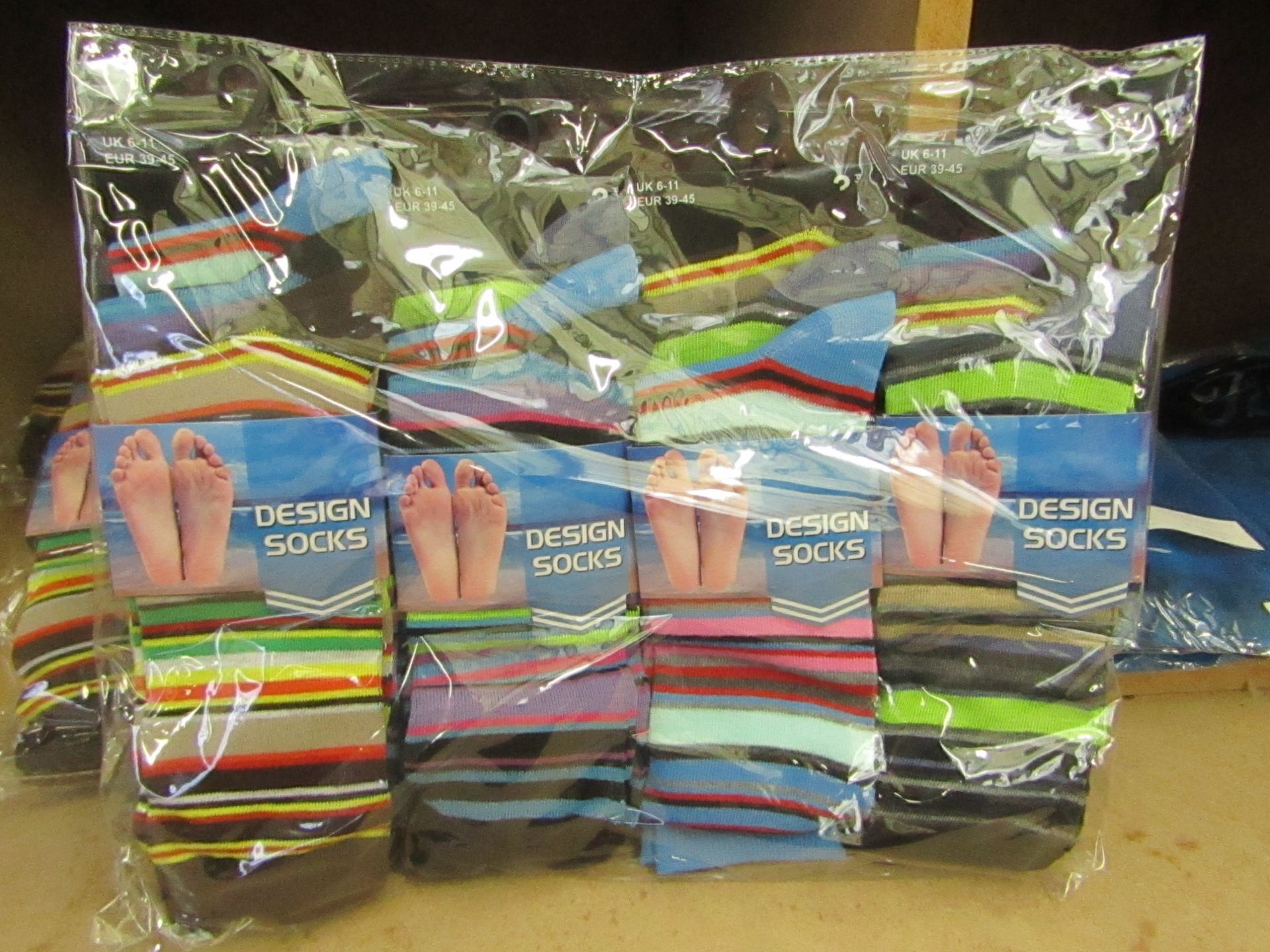 12 x Pairs of Ladies Design Socks size 4-7 new in packaging