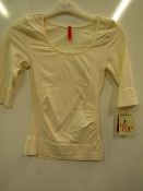 Spanx On Top and In Control Elbow Length Scooped Neck Top size medium RRP £20 new with tag