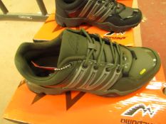 1 x Owndays Traxion Sport Trainer size 40 new & boxed