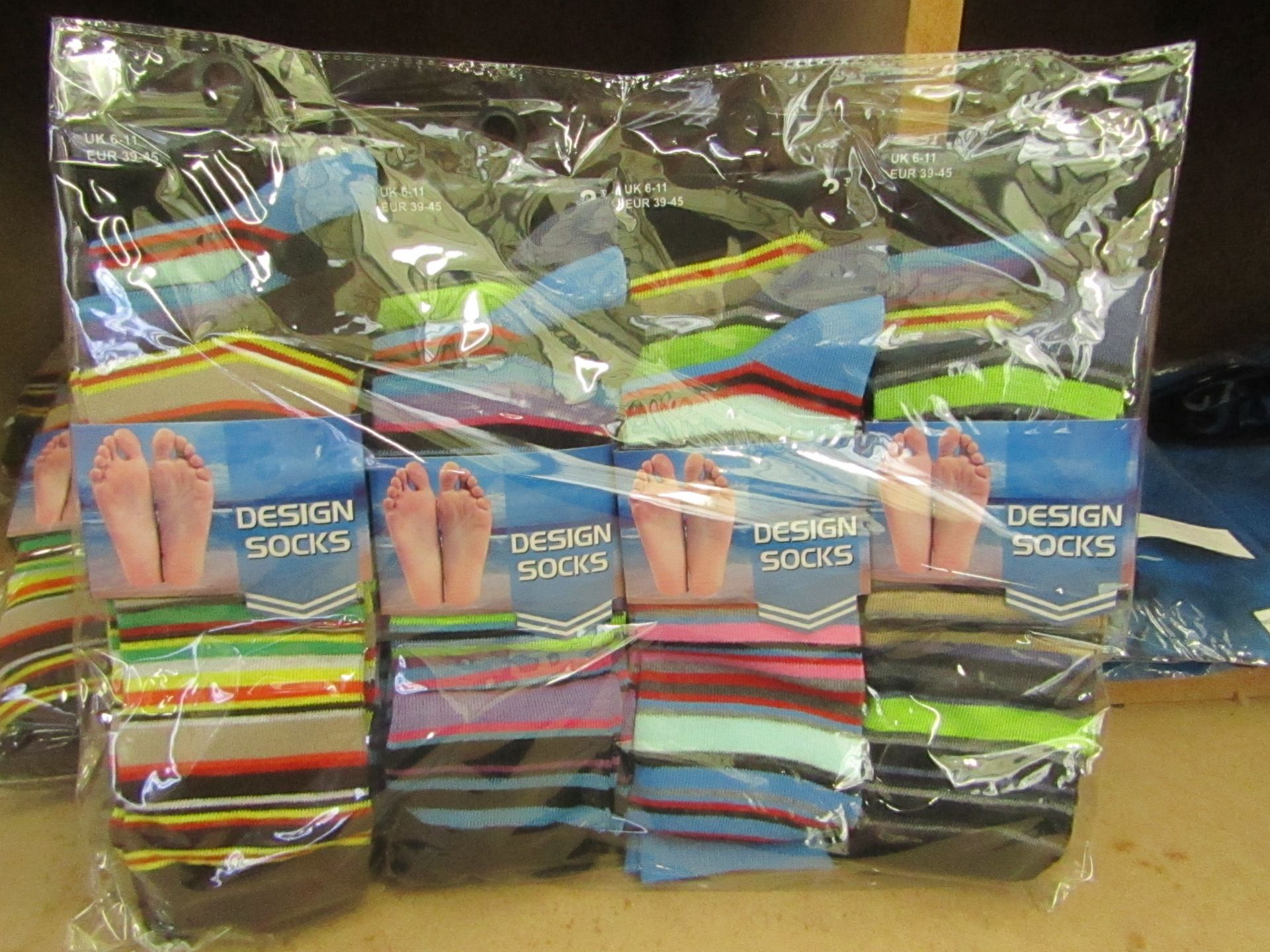 12 x Pairs of Ladies Design Socks size 4-7 new in packaging