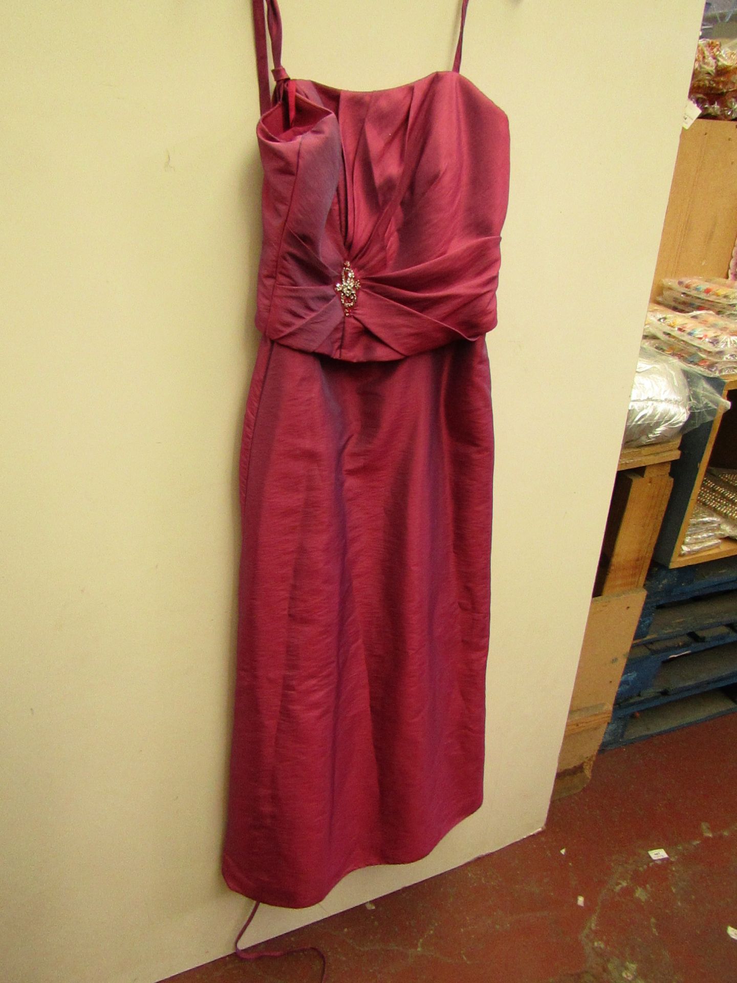 Romantic Alex Fuchsia Occassional/Prom Dress size Teenage 15 new with tag