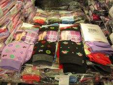 12 X Pairs of Ladies Design Socks size 4-7 new in packaging