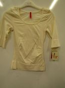 Spanx On Top and In Control Elbow Length Scooped Neck Top size medium RRP £20 new with tag