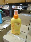 12 x 200ml Delph Tanning & Moisturising Sun Sprays. New & Boxed