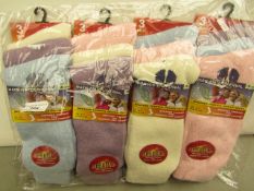 12x Pairs of warm winter thermal socks, size 4-7, new and packaged.