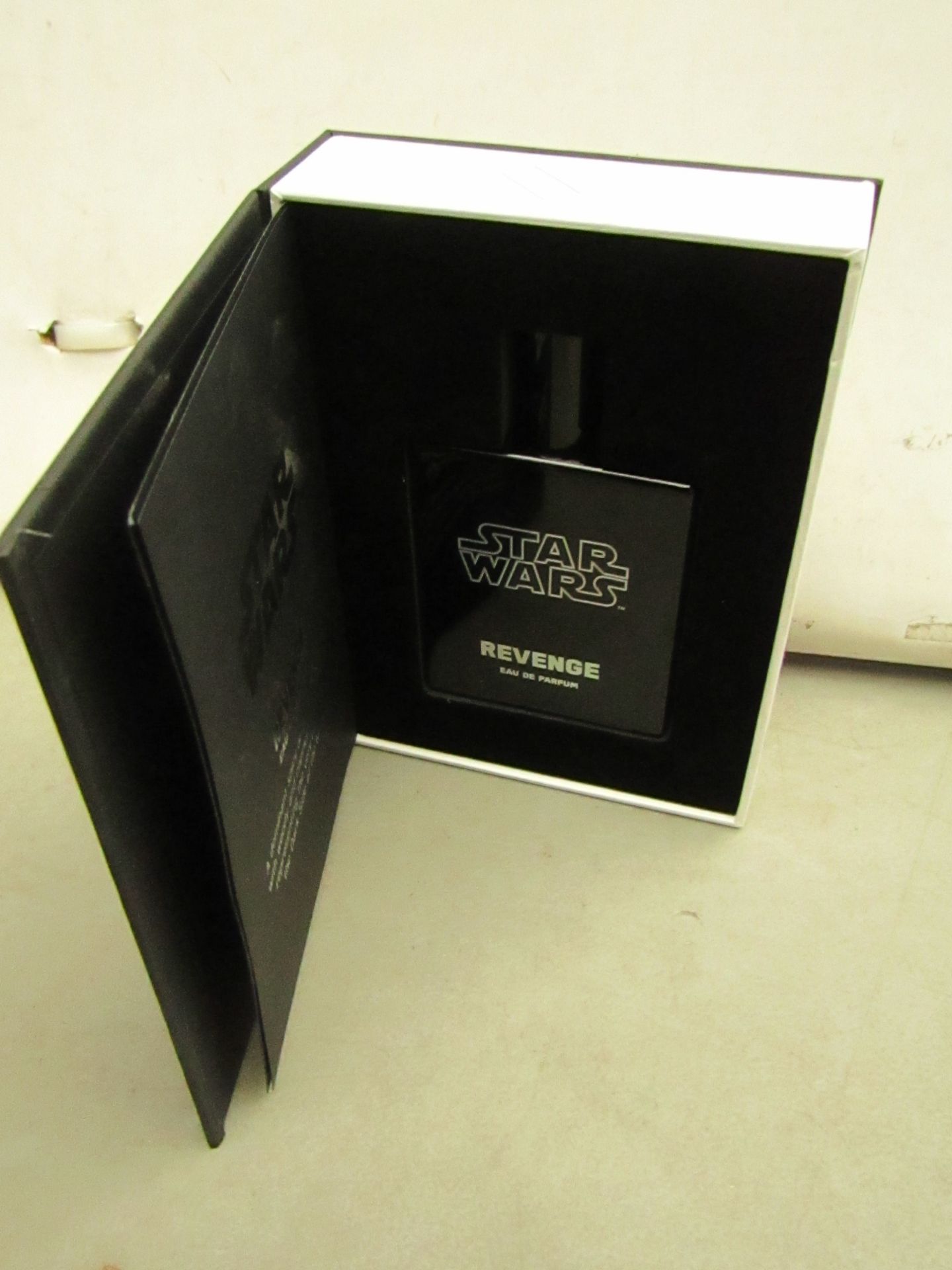 Star Wars Light Eau De Parfum. 50ml. New & Boxed