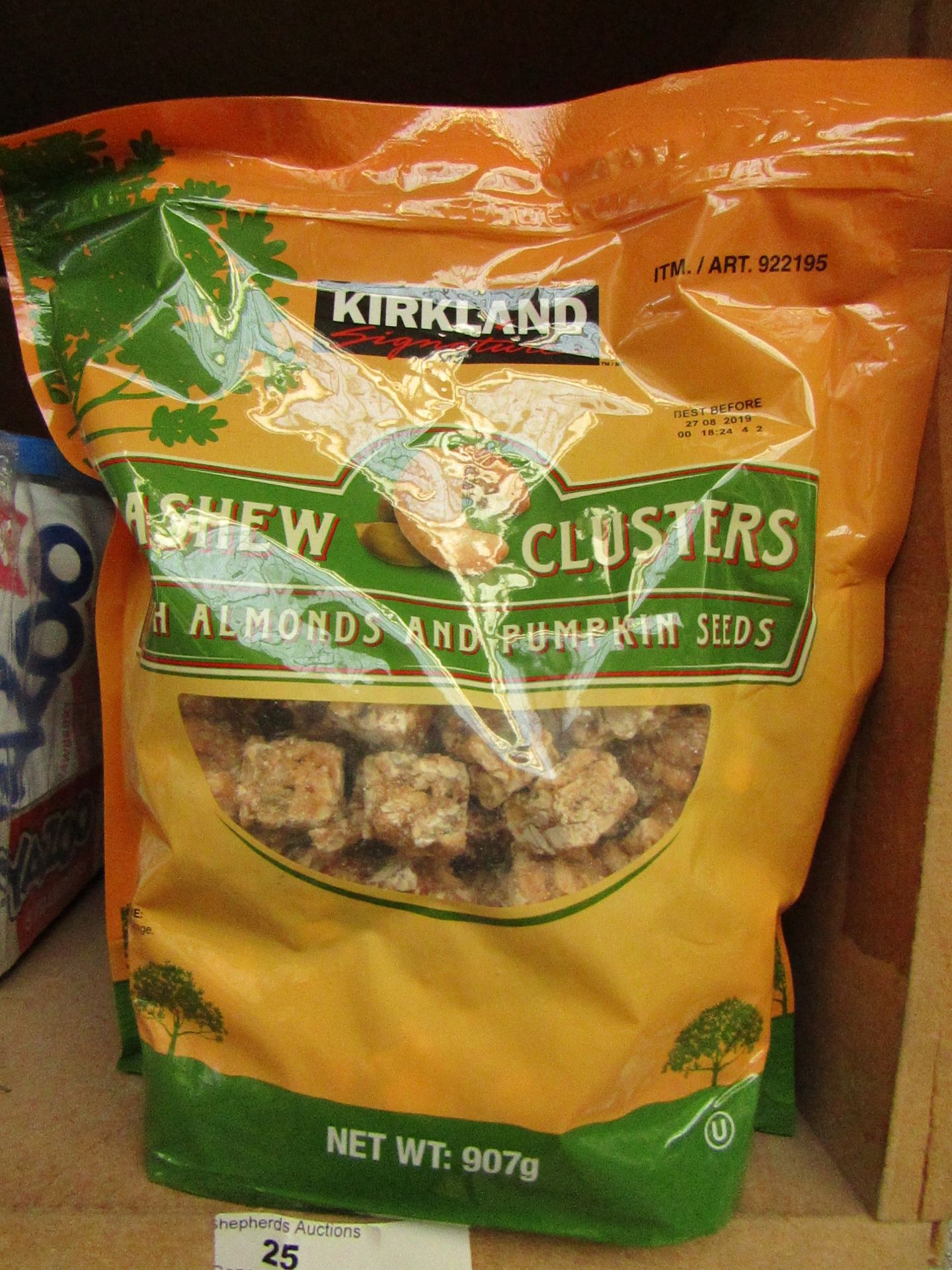 Kirkland Cashew Clusters with Almonds & Pumpkin Seeds 907g. BB 27/8/19