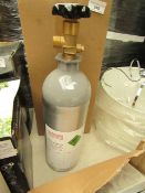 King Kegs refillable 1.43 kg compressed gas bottle, new. (Please note this is an empty bottle)