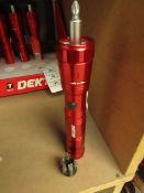 Dekton 6 Super Bright LED Aluminium 3 Way Ratchet Torch with Bits new