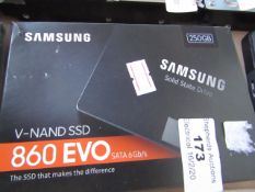 SAMSUNG - V-Nand SSD 860 EVO - 250GB - Boxed.