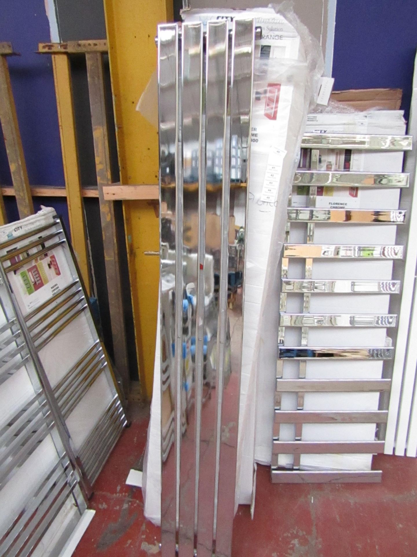 Osiler Chrome 290x1800 radiator, with box, please read lot 0.