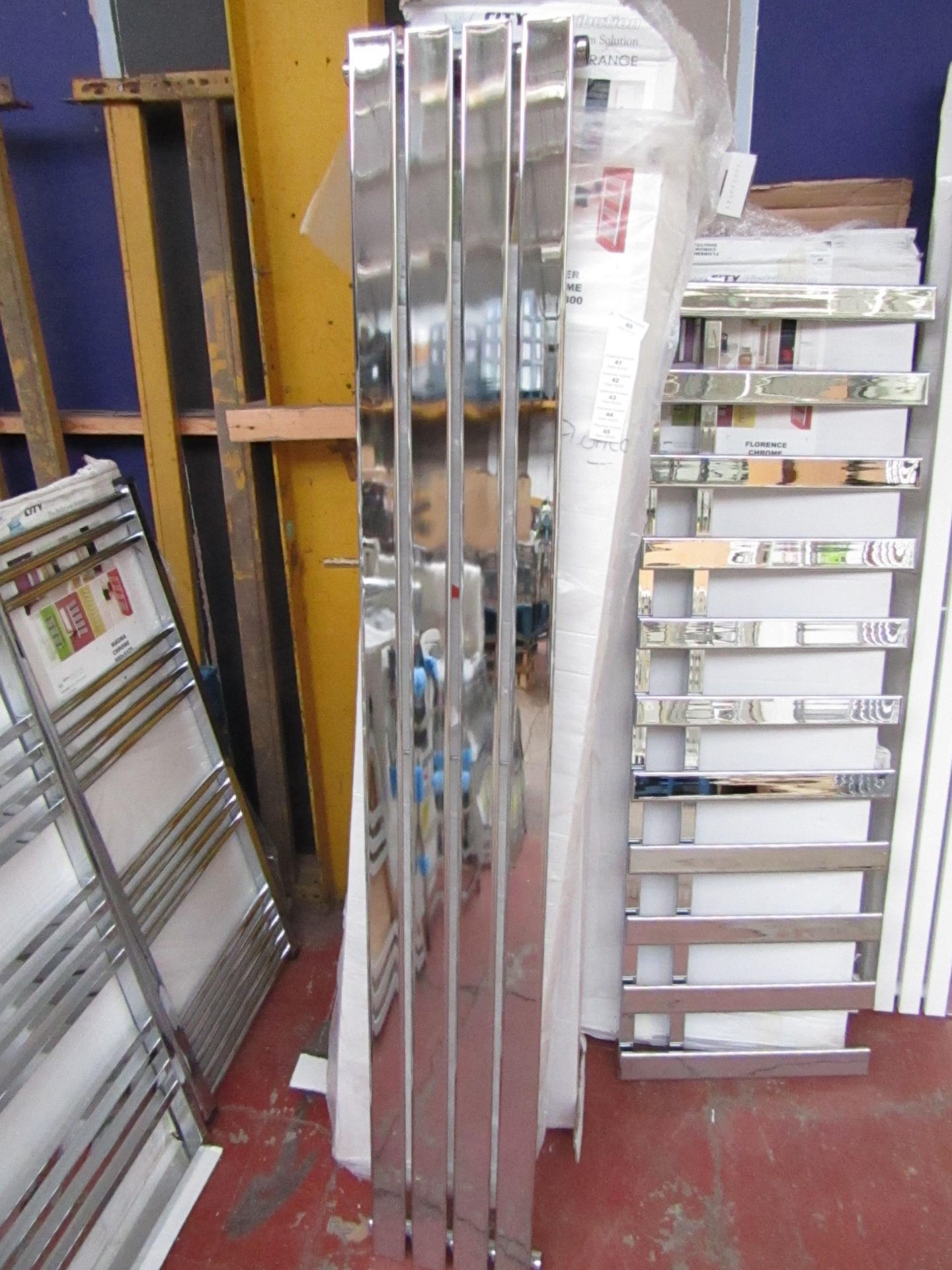 Osiler Chrome 290x1800 radiator, with box, please read lot 0.