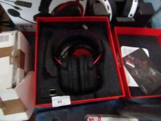 Hyper X gaming headphones, untested due to damaged AUX and boxed.