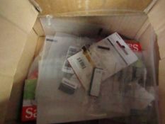 4x Various picked at random SD cards, GB may vary from 8GB to 128GB. Untested.